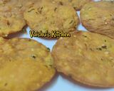 A picture of step 5 of Crispy Poori.