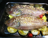 Foto del paso 6 de la receta: Gallo al horno sobre almohadilla de verduras fácil
