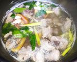 รูปขั้นตอนการทำที่ 2 ของ ต้มข่าไก่น้ำใส
