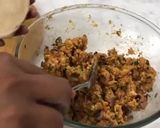 A picture of step 5 of Paneer potato paratha.