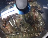 Hình bước làm 1 của món Tôm luộc và canh su su
