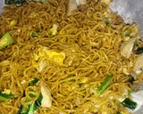 Foto langkah ke 6 dari resep Mie Goreng.