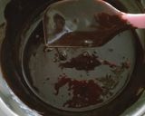 Foto langkah ke 13 dari resep Triple chocolate mousse cake.