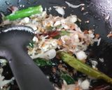 A picture of step 2 of Semolina upma.