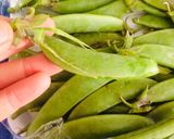 Hình bước làm 1 của món Đậu ngọt xào bơ hành tỏi