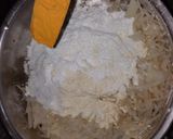 A picture of step 3 of Aloo ke Lacchedhar pakore.
