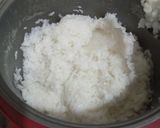 Foto langkah ke 2 dari resep Lontong Magicom.