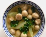 Hình bước làm 2 của món 🌱 Canh Nấm Mỡ Cần Tây Chay (Vegan)