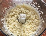 Foto del paso 1 de la receta: PAN DE HAMBURGUESA DE COLIFLOR (sin gluten) muy fácil, sano y rápido