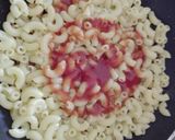 A picture of step 7 of 3 layers pan macaroni.