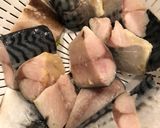 Hình bước làm 1 của món Cá Saba nướng muối ớt