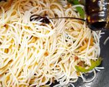 A picture of step 5 of Schezwan chowmein.