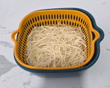 Foto langkah ke 2 dari resep Mie Goreng Sosis Gila.
