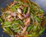 Foto langkah ke 5 dari resep Tumis Baby Cumi,Buncis, Taoge.
