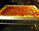 Foto del paso 15 de la receta: Coca de tomate y de harina con longanizas blancas