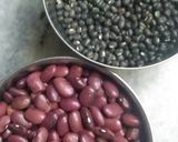 A picture of step 1 of Dal Makhani.