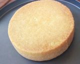A picture of step 8 of Victorian sponge cake.