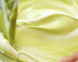 Foto langkah ke 5 dari resep Pandan Chiffon Cake.