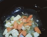 Foto langkah ke 2 dari resep Tumis Tahu Sayur.