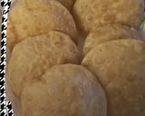 A picture of step 4 of Daal kachori with tarkari.