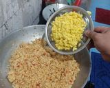 Foto langkah ke 5 dari resep Nasi Goreng Telur.