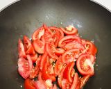 Foto langkah ke 4 dari resep Tumis tomat dan telur.