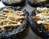 Foto langkah ke 6 dari resep Pizza Black Mini Kekinian.