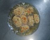 Foto langkah ke 3 dari resep Hotdog mie sosis.
