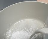 Foto langkah ke 8 dari resep Bolu Susu Lembut dan Ekonomis.