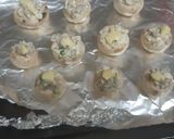 A picture of step 7 of Baked stuffed mushroom.