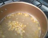 Foto langkah ke 2 dari resep Sayur Bening Bayam Jagung.