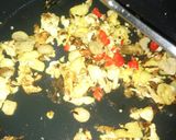 Foto langkah ke 5 dari resep Nasi Goreng Nanas.
