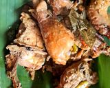 Foto langkah ke 8 dari resep Ayam Lodho Panggang (Ayam Ingkung) dan tips detail.