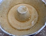 A picture of step 5 of Savory Yogurt Bundt Cake.
