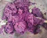 Foto langkah ke 2 dari resep Purple Sweet Potato Rice Paper Dumplings/Pie.