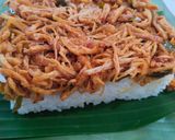 Foto langkah ke 3 dari resep Nasi Bakar Ayam Suwir Pedas.