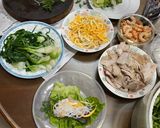Hình bước làm 1 của món Hành cuốn