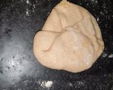A picture of step 5 of Apple paratha.