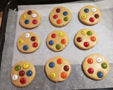 Foto del paso 5 de la receta: Galletas de mantequilla con Lacasitos