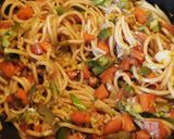 A picture of step 3 of Indian-Street-style-Veg-Chow-mein😋.