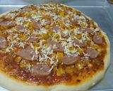 Foto langkah ke 7 dari resep Pizza Sosis Home Made.