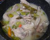 Foto langkah ke 7 dari resep Garang Asam Ayam Kampung menu Diet No Oil, No gula, No santan.