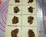 Foto langkah ke 4 dari resep Puff Pastry isi Tongkol Asap.