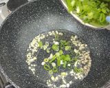 Foto langkah ke 2 dari resep Telur Ceplok Saus Kecap.
