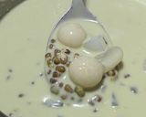 A picture of step 4 of Thai Chilled Dessert Soup.