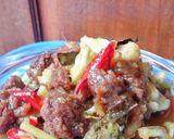 Foto langkah ke 7 dari resep Sapi Kembang Kol Rempah Manis Pedas.