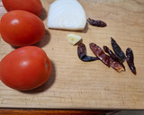 Foto del paso 1 de la receta: Salsa de jitomate con chile de árbol