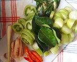 A picture of step 2 of Garang Asem Chicken without Coconut Milk (cooked with a slow cooker).