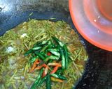 Foto langkah ke 4 dari resep Bunga Pepaya tumis tauco.