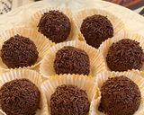 Foto langkah ke 5 dari resep Rum Balls (Bola-bola Coklat) *Non Keto*.